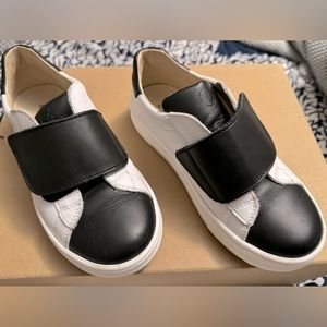 Naturino kids Velcro sneaker size 30